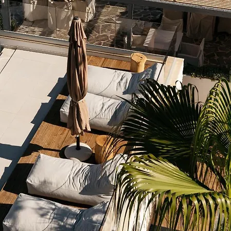 Petradi Lounge Hotel