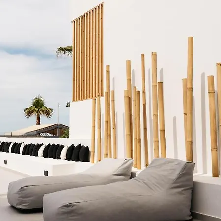Petradi Lounge 4*