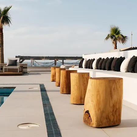 Petradi Lounge Hotel 4*